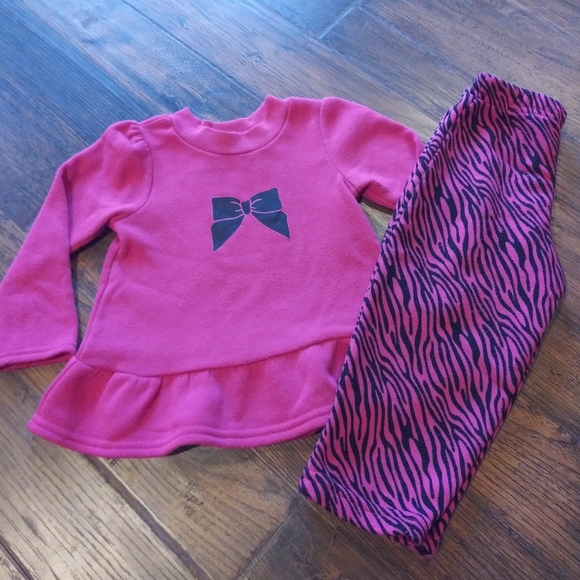 Fisher-Price girls zebra stripped pajama set - Picture 1 of 4